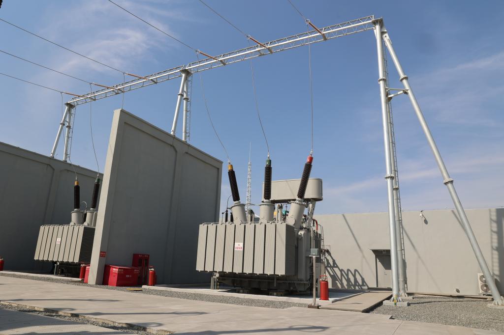 集智聚力见行动 决战百日建新功 | 凯发一触即发有限“伊吾氢能环？？？萍加邢薰窘220千伏变电站”项目顺遂送电-凯发一触即发