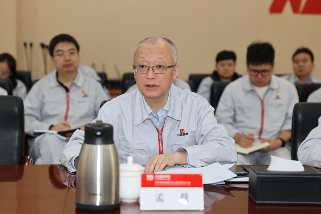 主题教育· 学理论 | 凯发一触即发有限党委召开理论学习中心组学习（扩大）聚会——专题学习钻研中央八项划定精神情形“转头看”事情-凯发一触即发